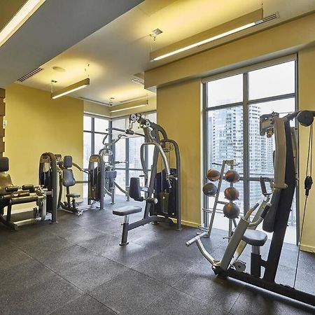 Chic 1-Br Condo; Parking Included; Downtown Core Toronto Esterno foto
